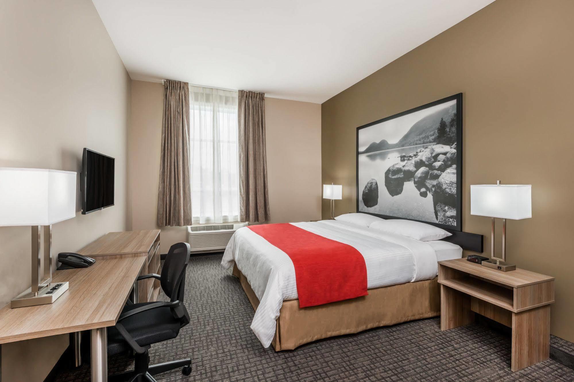Super 8 By Wyndham Mont Laurier Ξενοδοχείο Εξωτερικό φωτογραφία